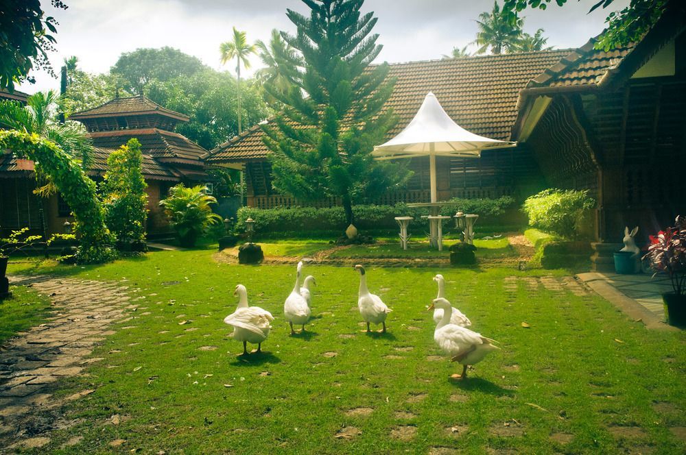 Pagoda Resorts Alappuzha Exterior foto