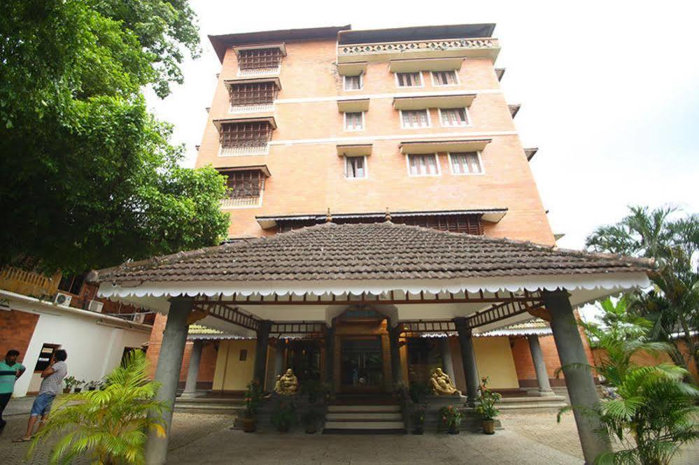 Pagoda Resorts Alappuzha Exterior foto